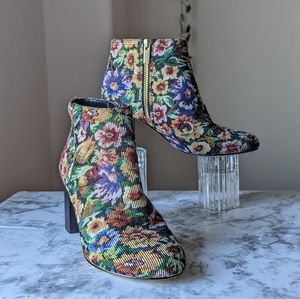 Bella Vita Multicolored Floral Heeled Bootie Indie Girly Cottagecore Witchy
